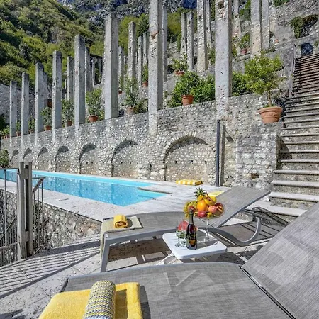 Lemon Garden Retreat -villa Aqua *
